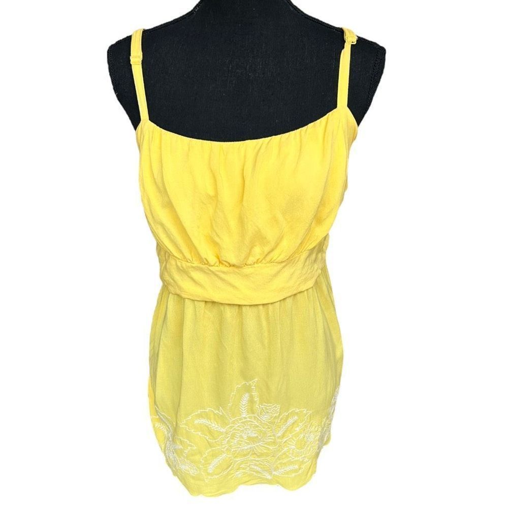 Torrid Women's Yellow Spaghetti Strap Embroidered Floral Tunic Top Size 2